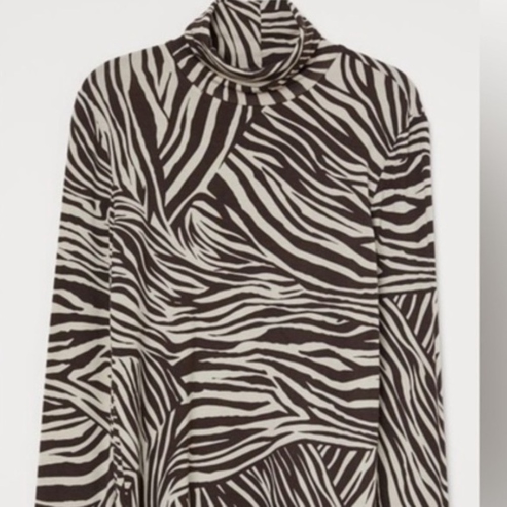 HM Modal Turtleneck Top, NWT, size M, Brown/zebra print